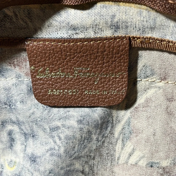 SALVATORE FERRAGAMO VINTAGE LEOPARD PRINT TOTE BAG. RARE in GUC - Picture 14 of 16